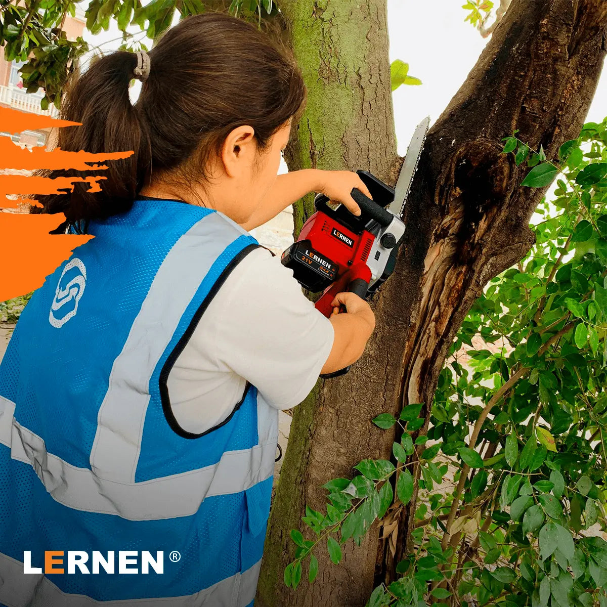 Motosierra Podadora Inalámbrica 16'' + 2 Baterías + Cadenas Lernen